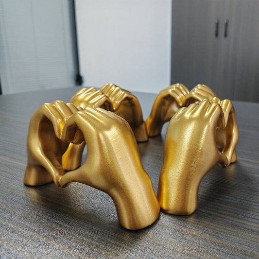 GOLD Elegant Heart-shaped Sculpture: Pure lines capture love, accompanying you in writing tender everyday V1102-SSAXBJ001