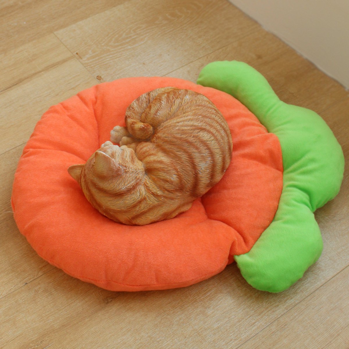 Pet Sleeping Mat - Warm Blanket - Soft Fabric - Cute Radish Shape - Suitable for Cats and Dogs (S-25*33cm) V1188-ZXY-11183