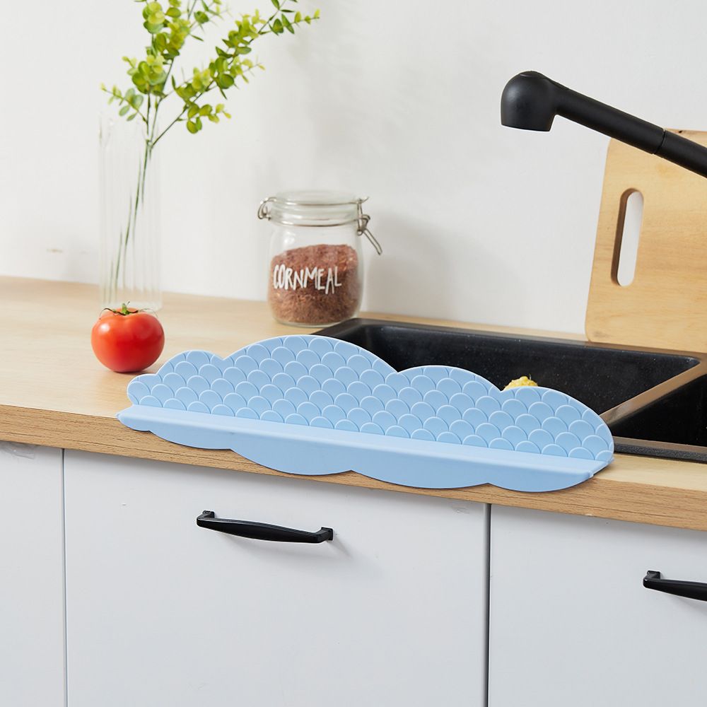 Kitchen Sink Water Splashing Guard Silicone Water Splatter Guard with Suction Cup for Dishes Washing Light V1294-YM3118220235911-0421