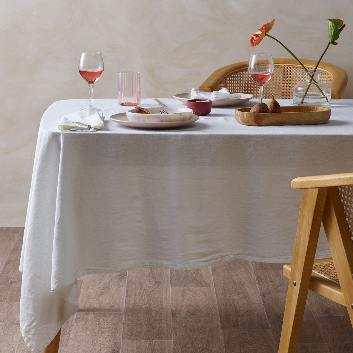 Vintage Design Homewares White Vintage Washed Linen Cotton Tablecloth 150x230cm V442-HIN-TABLEC-LINENCOTTON230CM-WHITE-RE