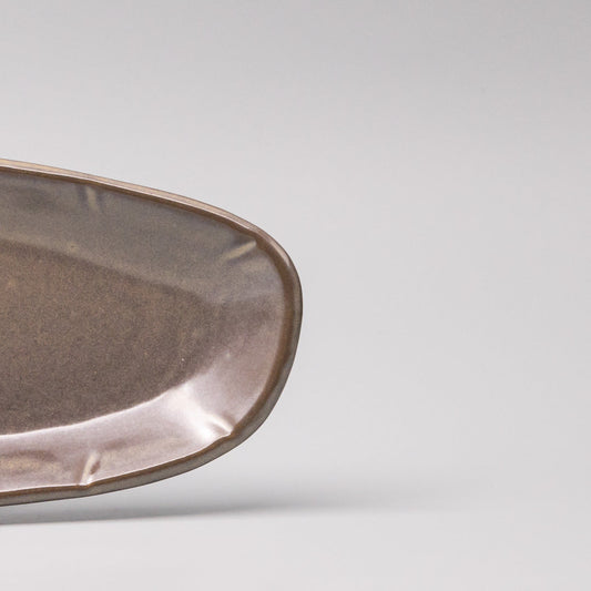 Organic Triangular Plate 27cm V637-C4163