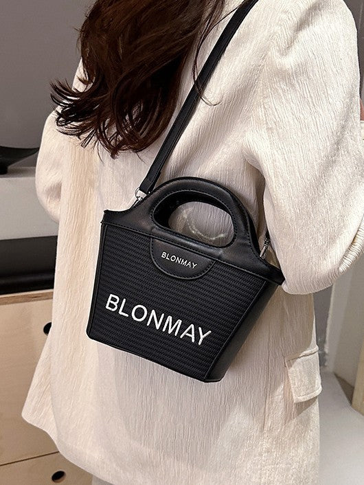 Small and lightweight black BLONMAY bucket bag, perfect for everyday use V888-ELOSUNG25004