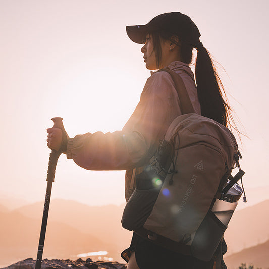 Brown 20L Lightweight Hiking Backpack for Camping, Travel, and Commuting V888-ELOSUNG28633