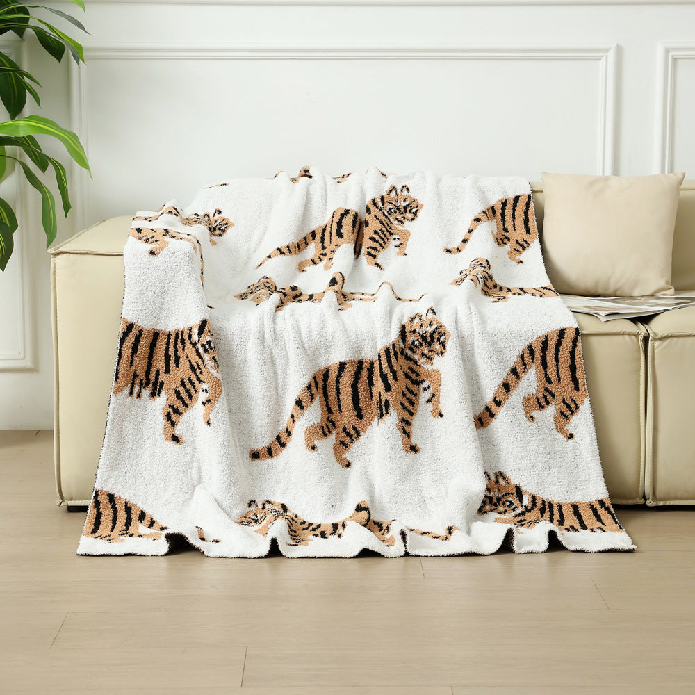 Tiger Pattern Knitted Sofa Blanket with Plush Side, 130 x 160 cm, 950g, Ideal for Napping and Office Use V888-ELOSUNG28780