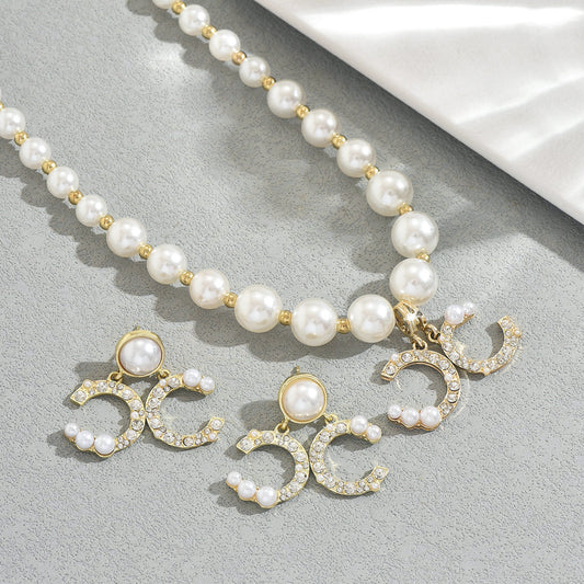 Elegant Women's Jewelry Set - Geometric C-Shape Pendant Necklace with Pearl Chain and Matching Earrings V888-ELOSUNG40637