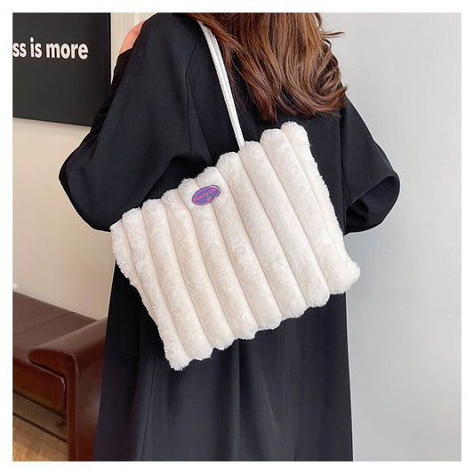 Black Faux Fur Tote Bag with Large Capacity, Soft Plush Material & Adjustable Handle - Stylish Shoulder V888-ELOSUNG48153
