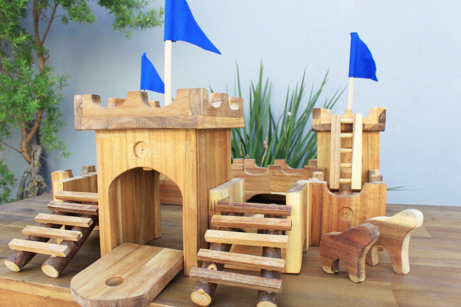 Wooden Medieval Castle V59-892