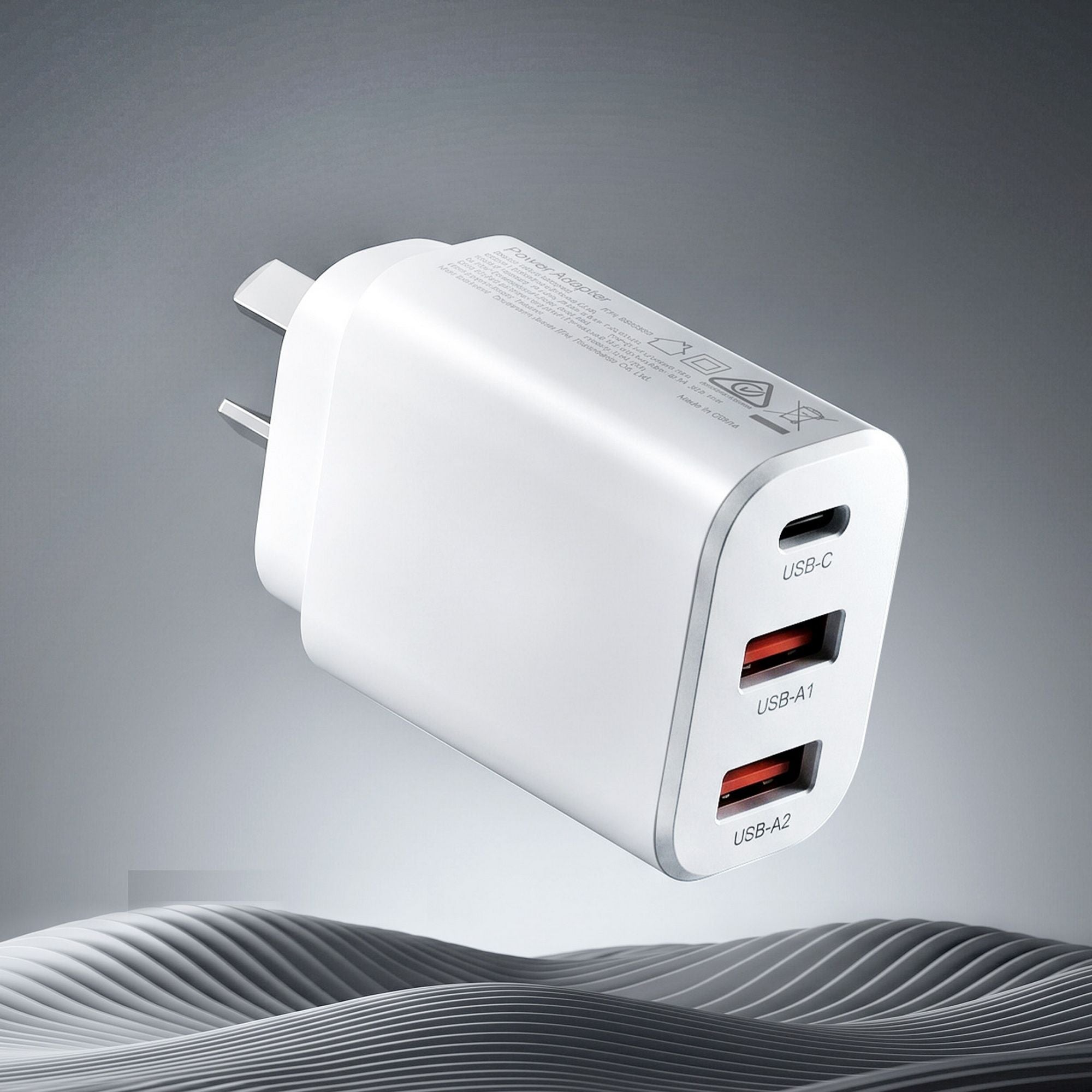 Devanti USB C Charger 30W Fast Charger 3 Port PD Charging Block White UCC-30W-WH