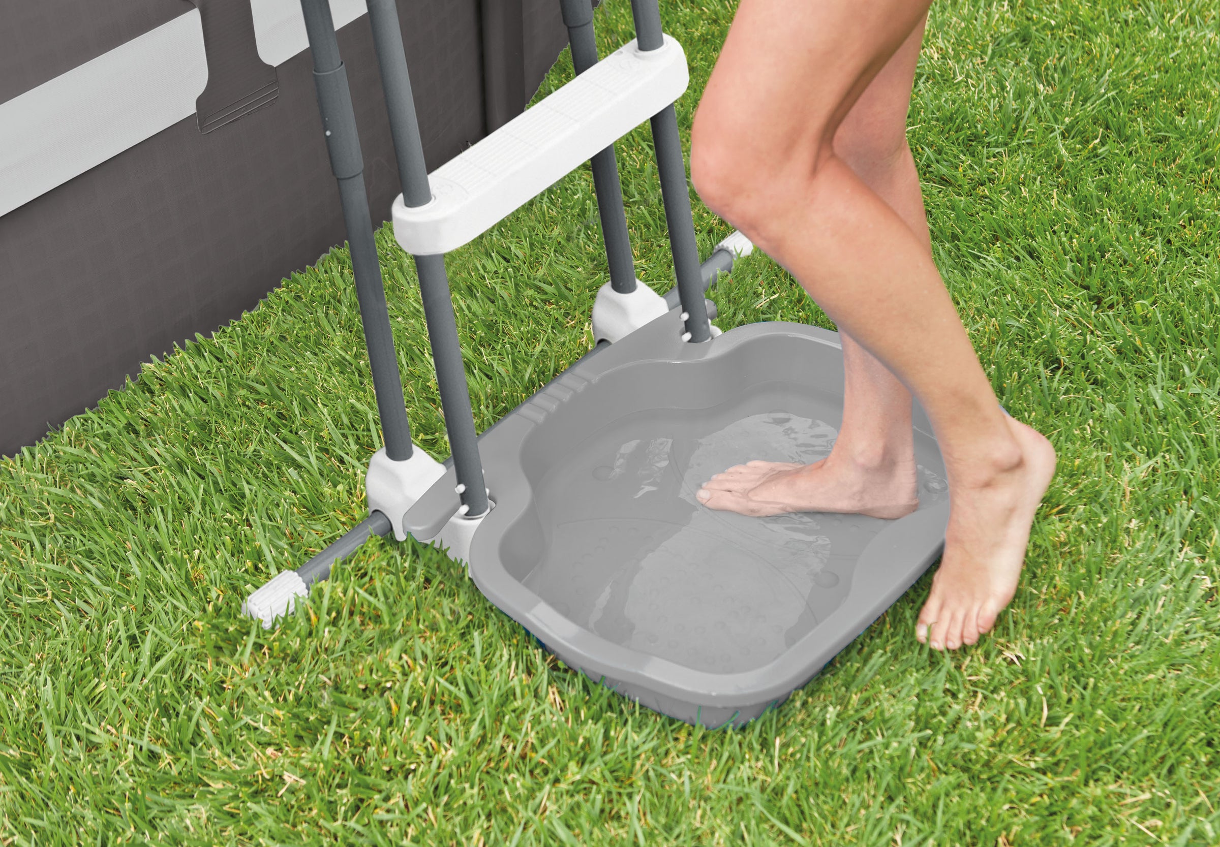 Intex Krystal Clear Non-Slip Foot Bath for Swimming Pools 29080 V1032-IXFOOTBATH-29080