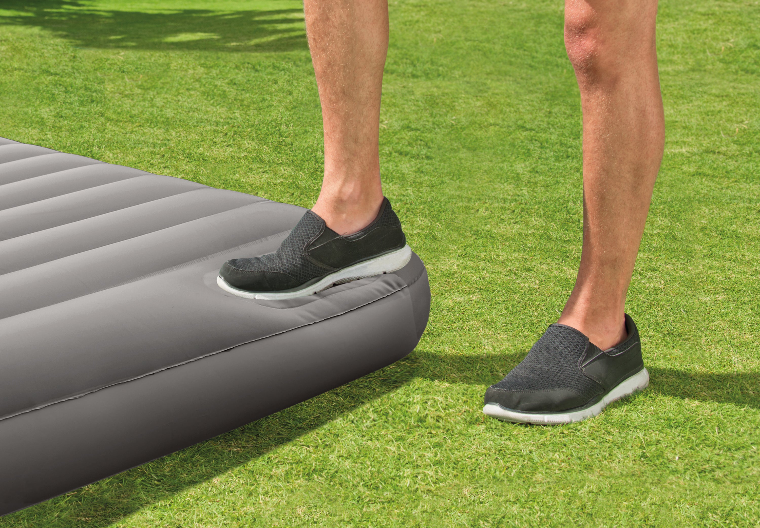 Intex Single (Twin) Classic Airbed With Built in Pump 64761 V1032-IXSINGLEDOWNYBIP25-64761