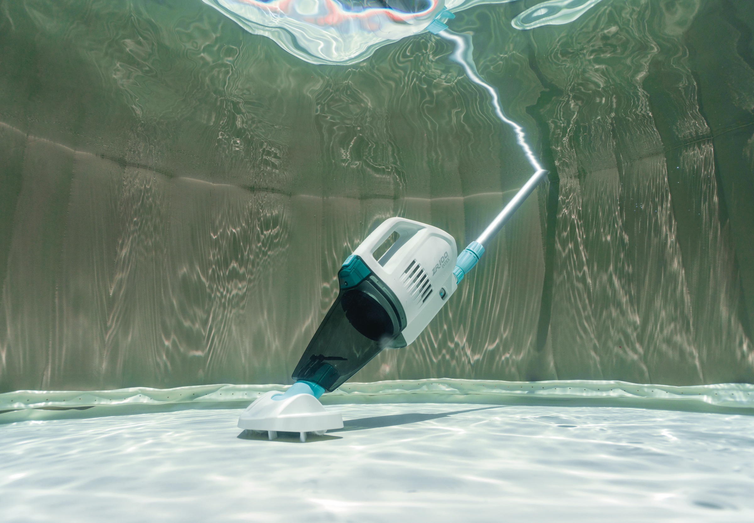 Intex Pool Vacuum Rechargeable Handheld 28626 V1032-IXVACUUM_28626