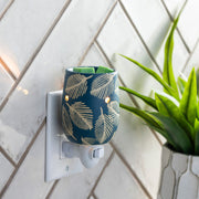 Pressed Leaf Pluggable Warmer V1049-PILEF
