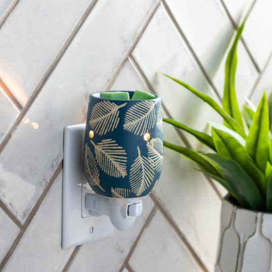 Pressed Leaf Pluggable Warmer V1049-PILEF