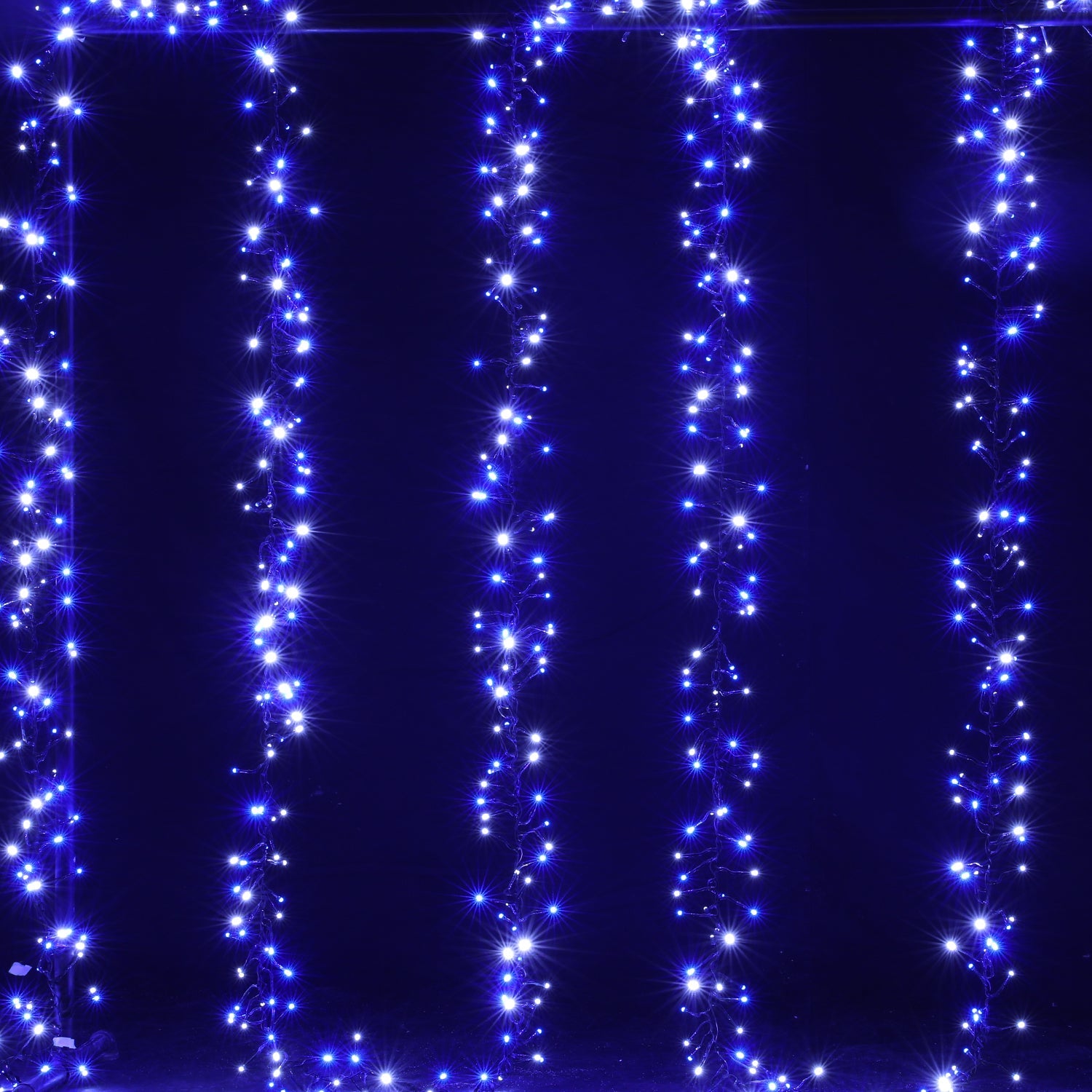 Samland 1200 Led Cluster Fairy Light Blue White For Christmas Decoration V1060-LEDCC1200-BW