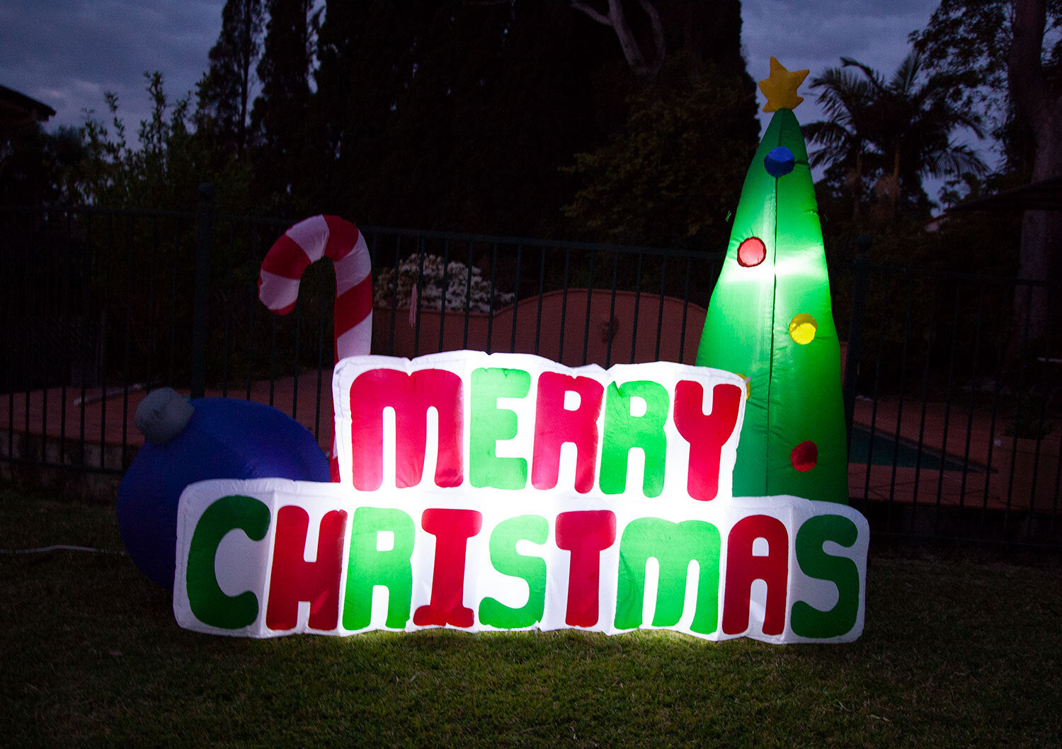 Samland 180CM INFLATABLE MERRY CHRISTMAS TREE WITH LIGHT V1060-TMC180