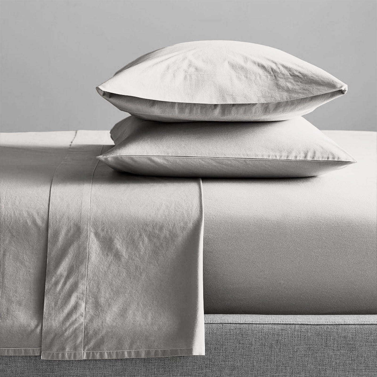 300 Thread Count 100 % Organic Cotton Moonbeam Sheet Sets by Renee Taylor Split King V107-SH315200