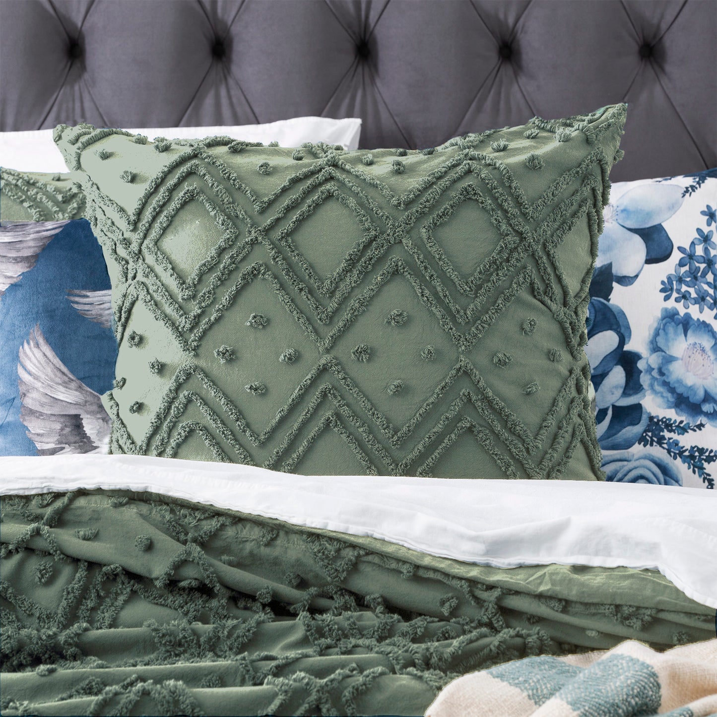 Medallion Sage Cotton Vintage Washed Tufted Super King Quilt Cover set by Park Avenue V107-SH319485