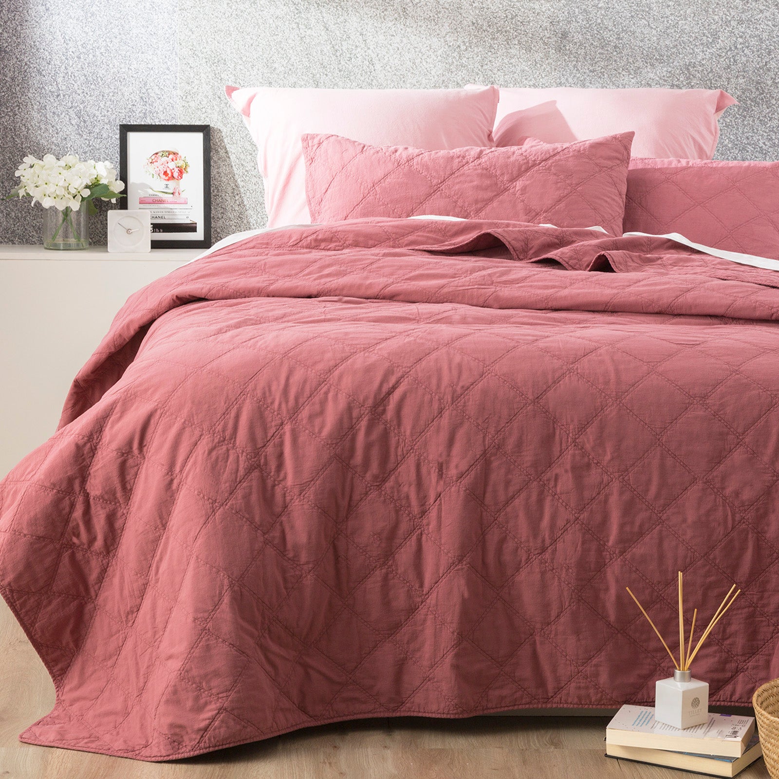 Attwood Vintage Stone Washed Cotton Quilted Rose Coverlet Set by Renee Taylor Queen/King V107-SH320800