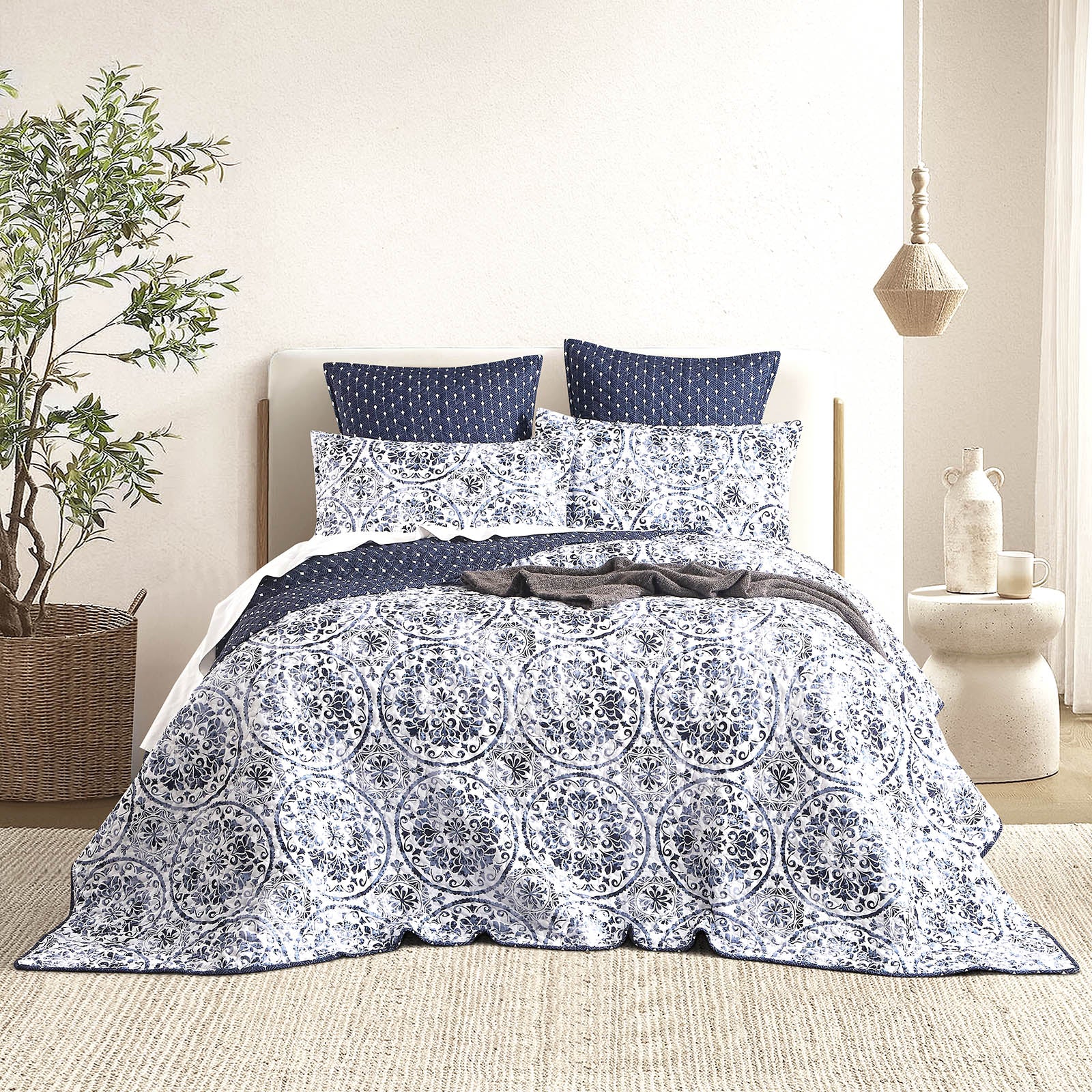 Delos Quilted Reversible Super King Coverlet Set by Renee Taylor V107-SH331990
