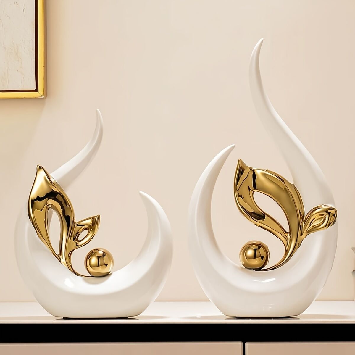 Platinum Ceramic "New Life" Sculpture: Symbolizing growth through the form of a sprouting seed, inspiring V1102-ZZJJGSBJ001