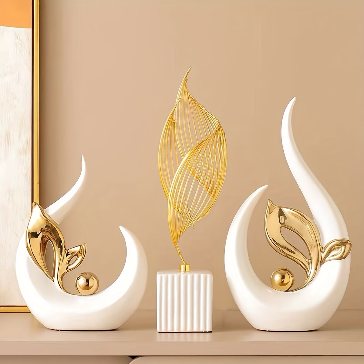 Platinum Ceramic "New Life" Sculpture: Symbolizing growth through the form of a sprouting seed, inspiring V1102-ZZJJGSBJ001