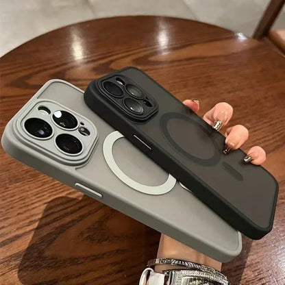 iPhone 15 Pro - High-end Magnetic Silicone Protective Case | Matte Semi-transparent Design | Anti-drop and V1105-YASJK-009