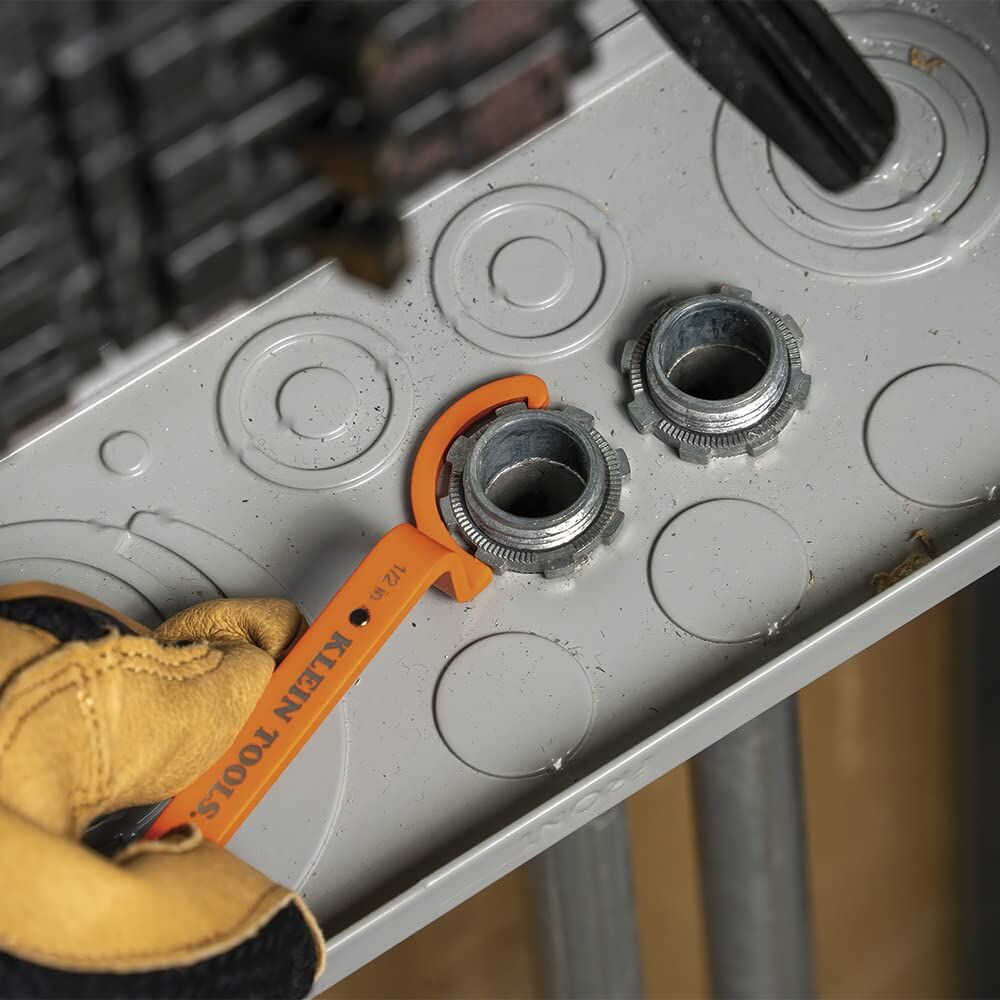 Orange Conduit Lockout Wrench Set - 3-Piece Offset Tool for 1/2", 3/4", 1" Pipe Nuts | Magnetic Storage & V1107-CS-DGSDBS