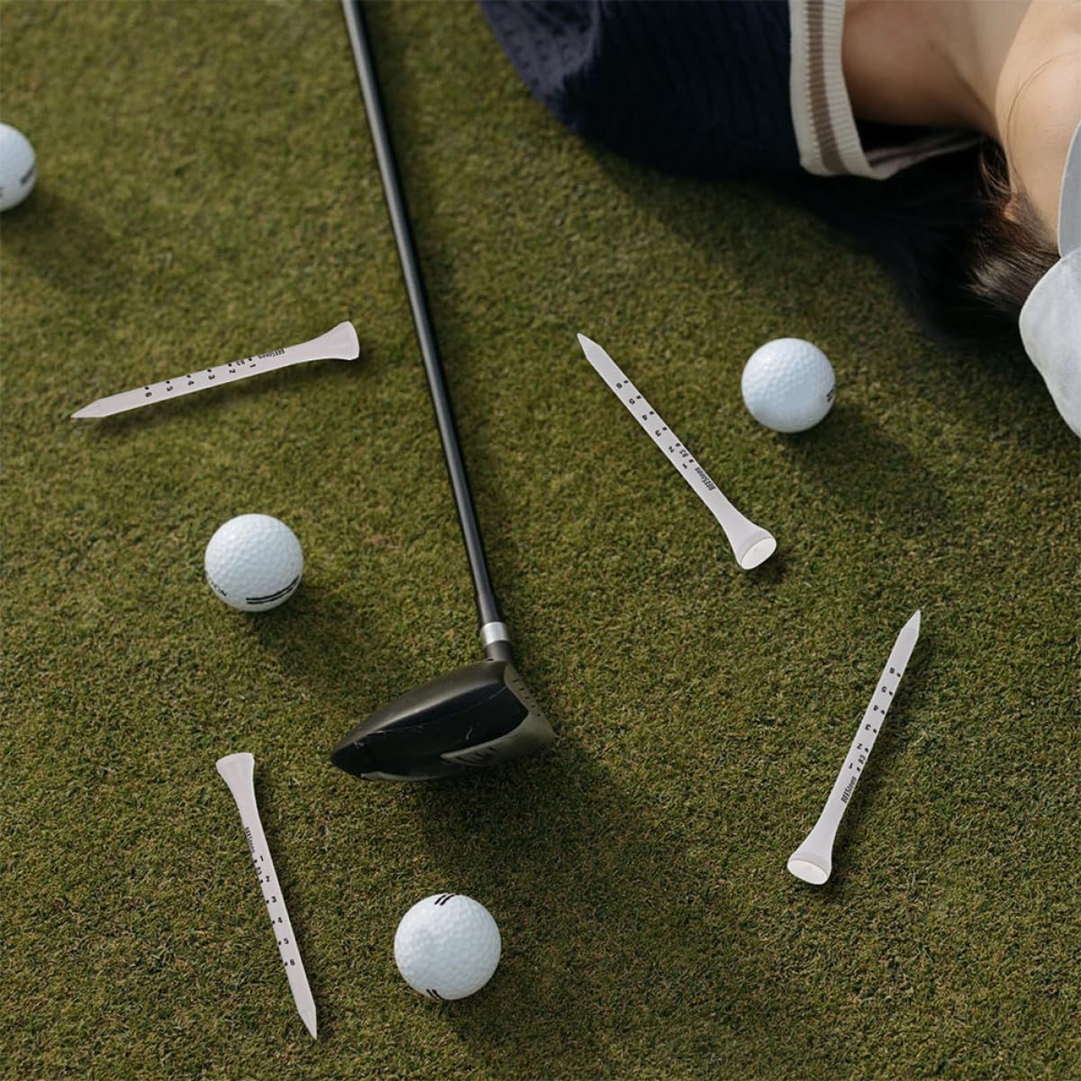 Golf Tee Pack of 100 with Measurement Scale - White Plastic Tees for Driving Range, Practice & Tournament Use V1107-CS-GEFQD