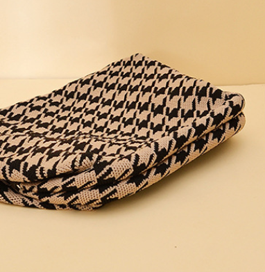 Houndstooth Knit Cloud Bag: Commute & Daily Handbag, Portable Storage Clutch (Khaki) | Other Colors Available V1107-CS-QGNSNB2