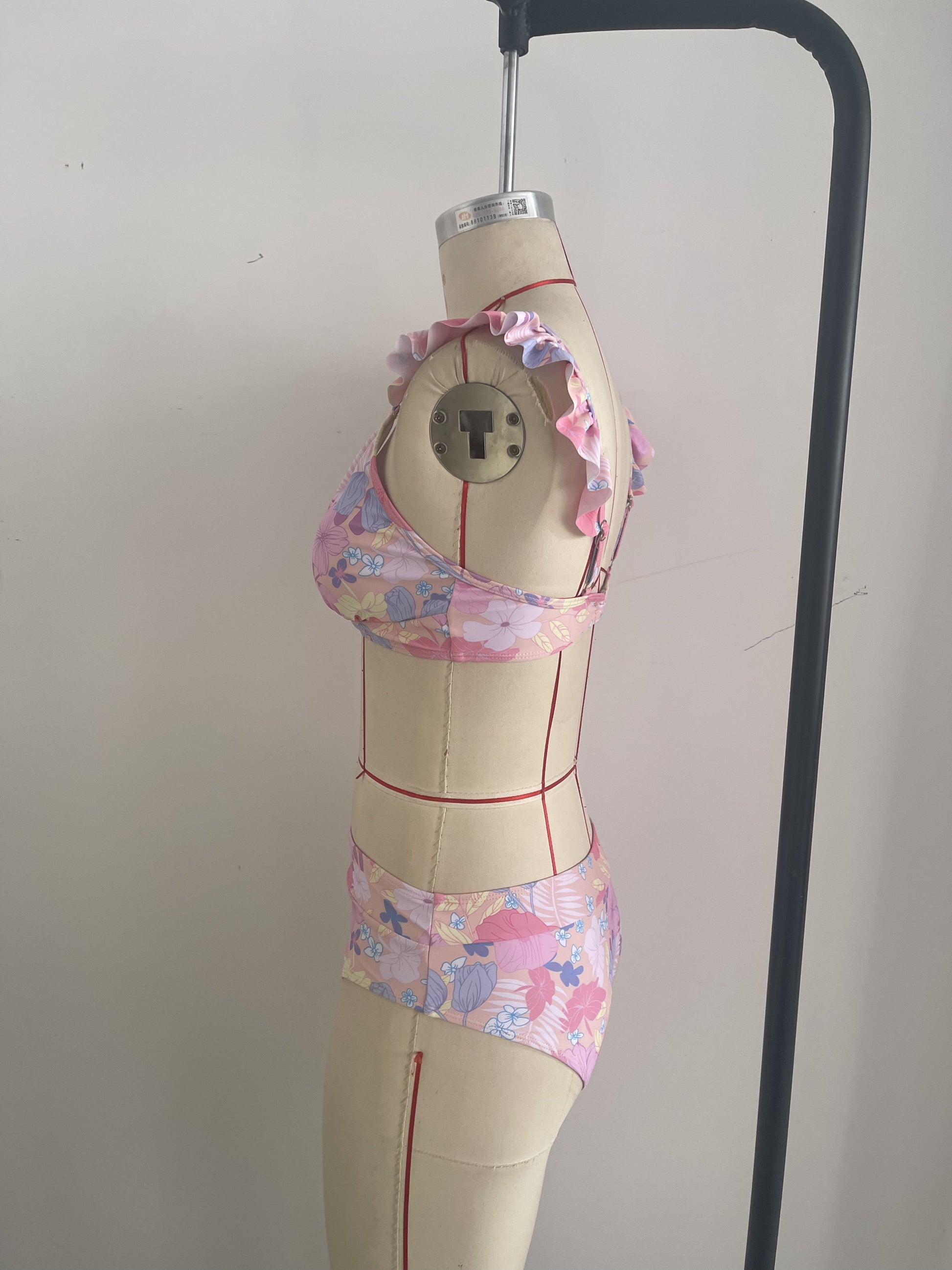Chic Teenage Design Bikini Featuring Frill Details and Secure Fastening for Beach Days Size XL V1119-SSB060-TEENAGE-DESIGN-PINK-BIKINI-SIZE-XL