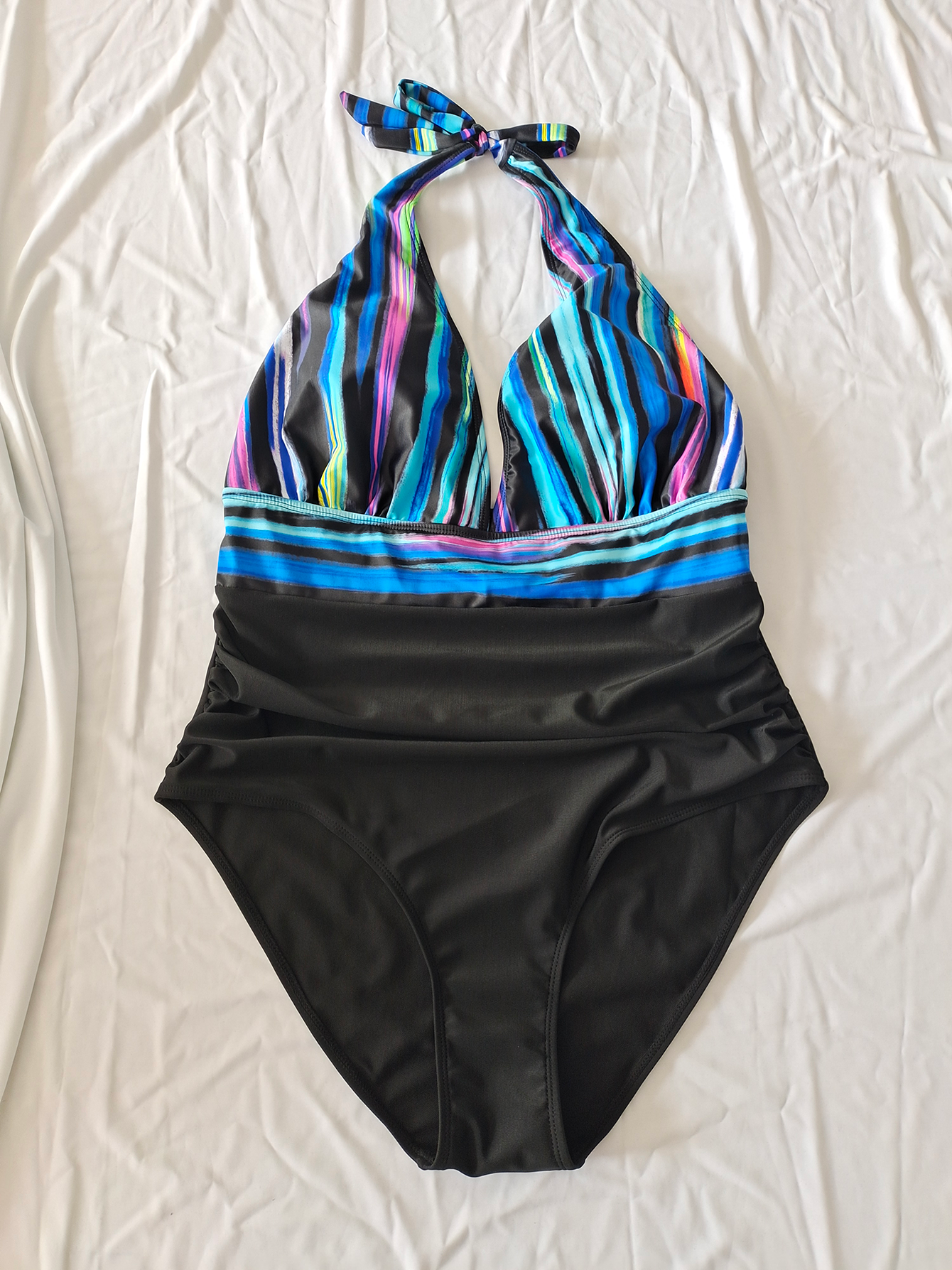 Fashionable One-piece Plus Size Swim Costume with Eye-catching Stripes Size 3XL V1119-SSPD002-EYE-CATCHING-STRIPES-PLUS-SIZE-SWIM-COSTUME-SIZE-3XL