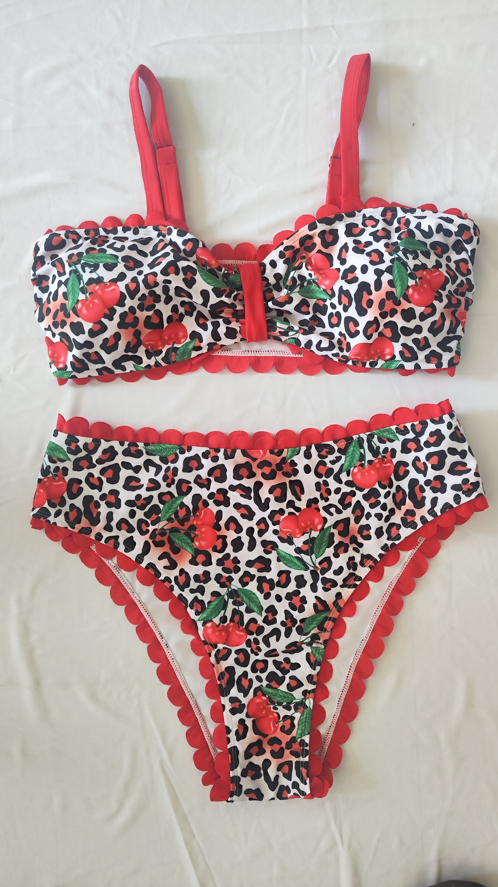 Designer Slenderizing Plus Size Two Piece Beach Set Featuring Fierce Animal Print Size 0XL V1119-SSPD010-TWO-PIECE-BEACH-SET-SIZE-0XL