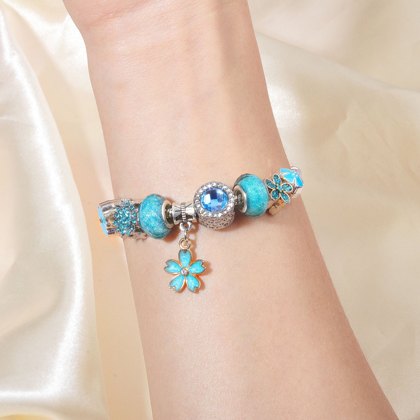 Blue Magnolia Alloy Bracelet with Rhinestones & Glaze Beads(16cm) V1132-NSSL104-16