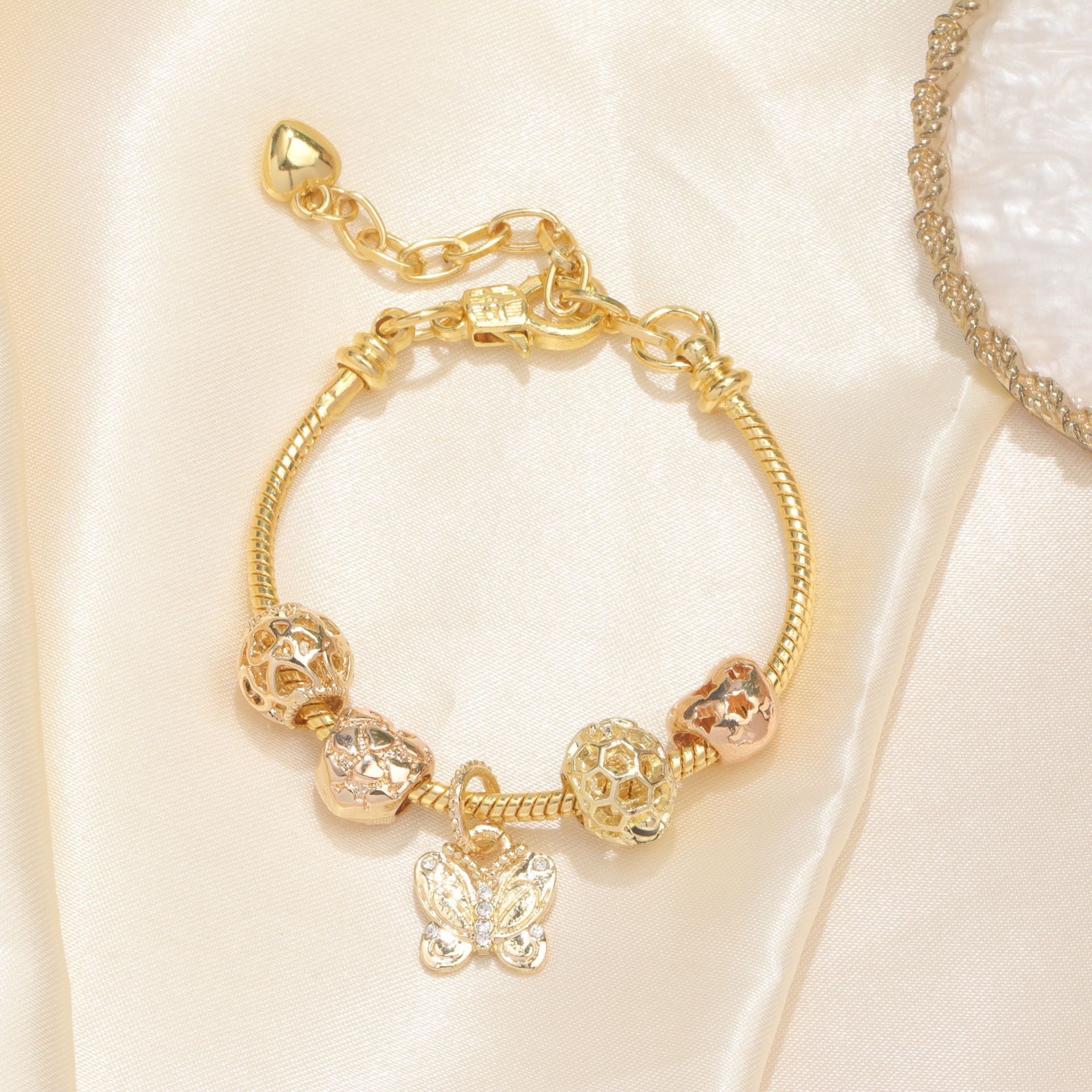 Hollow Beads Butterfly Heart Charm Bracele(yellow,19cm) V1132-NSSL9-YELLOW-19