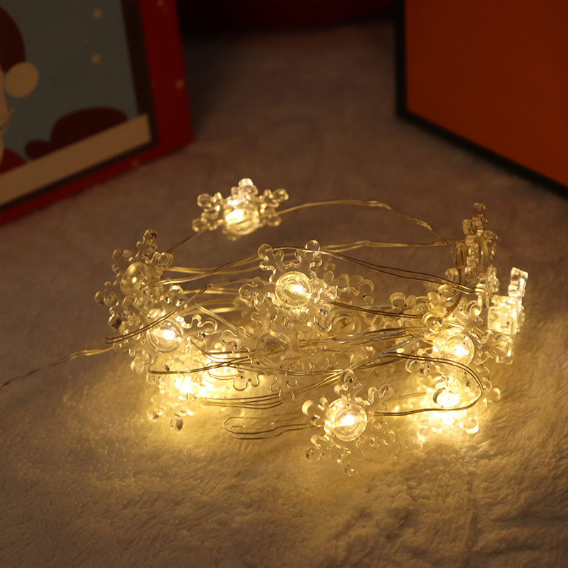 2m 20-LED Christmas Snowflake String Lights, Warm White, Battery Powered (2 x AA Batteries Required) V1163-DC-SD-A