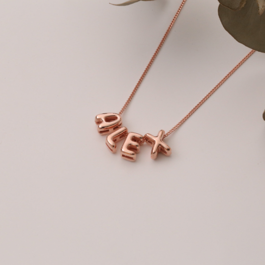 Custom letter necklace with a complete set of letter beads from A to Z, 10mm heart pendant, three colors V1188-MS-210-057