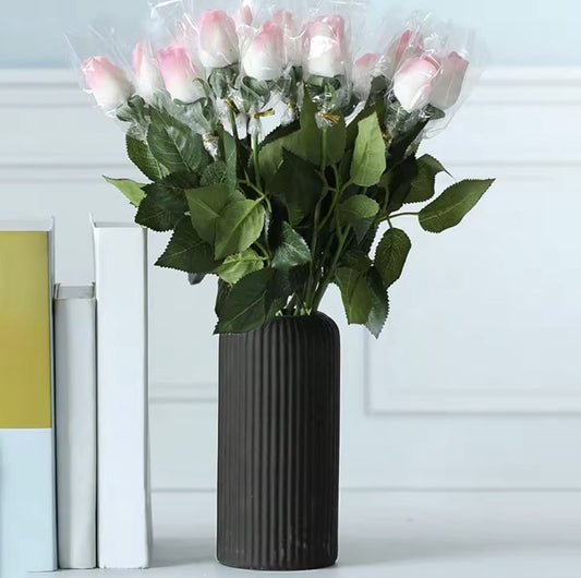 Luxurious Black Vase - Modern Vase - Modern Style - Home Furnishings - Chic - Classic Style - Matte Black V1188-MS-313-0012