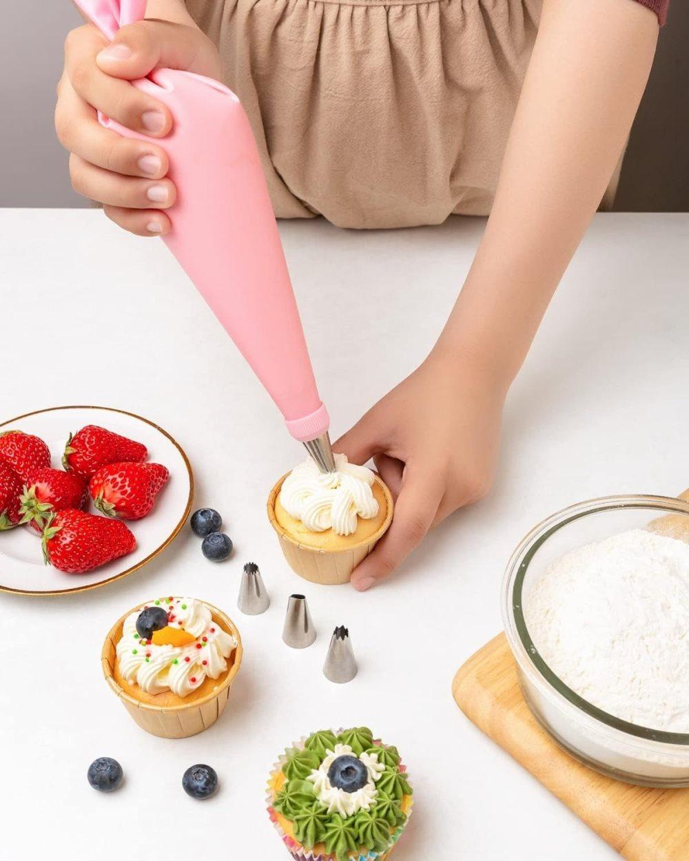 40-Piece Piping Bag Set with Nozzles for Cake Decorating, Pastry, and Desserts V1188-MS-325-0935