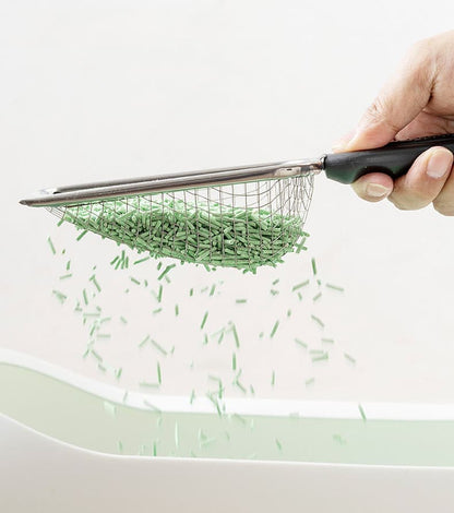 Stainless Steel Cat Litter Scoop with Mesh Design, Durable and Easy to Clean, 4.3MM V1188-MS-325-1734