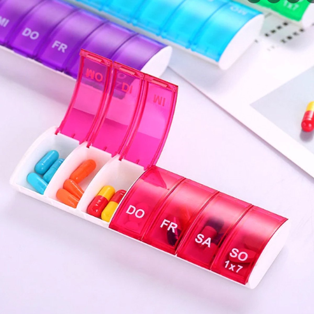 Pill box | Pill case | Medicine box | Pill Box | 7 days | 1 week | Green V1188-MS101-00077-1