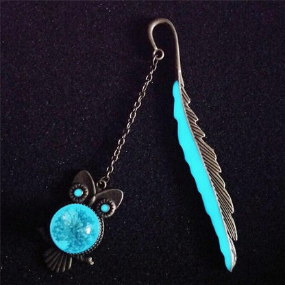 Glow in the dark Owl bookmark V1188-MS101-00543-1