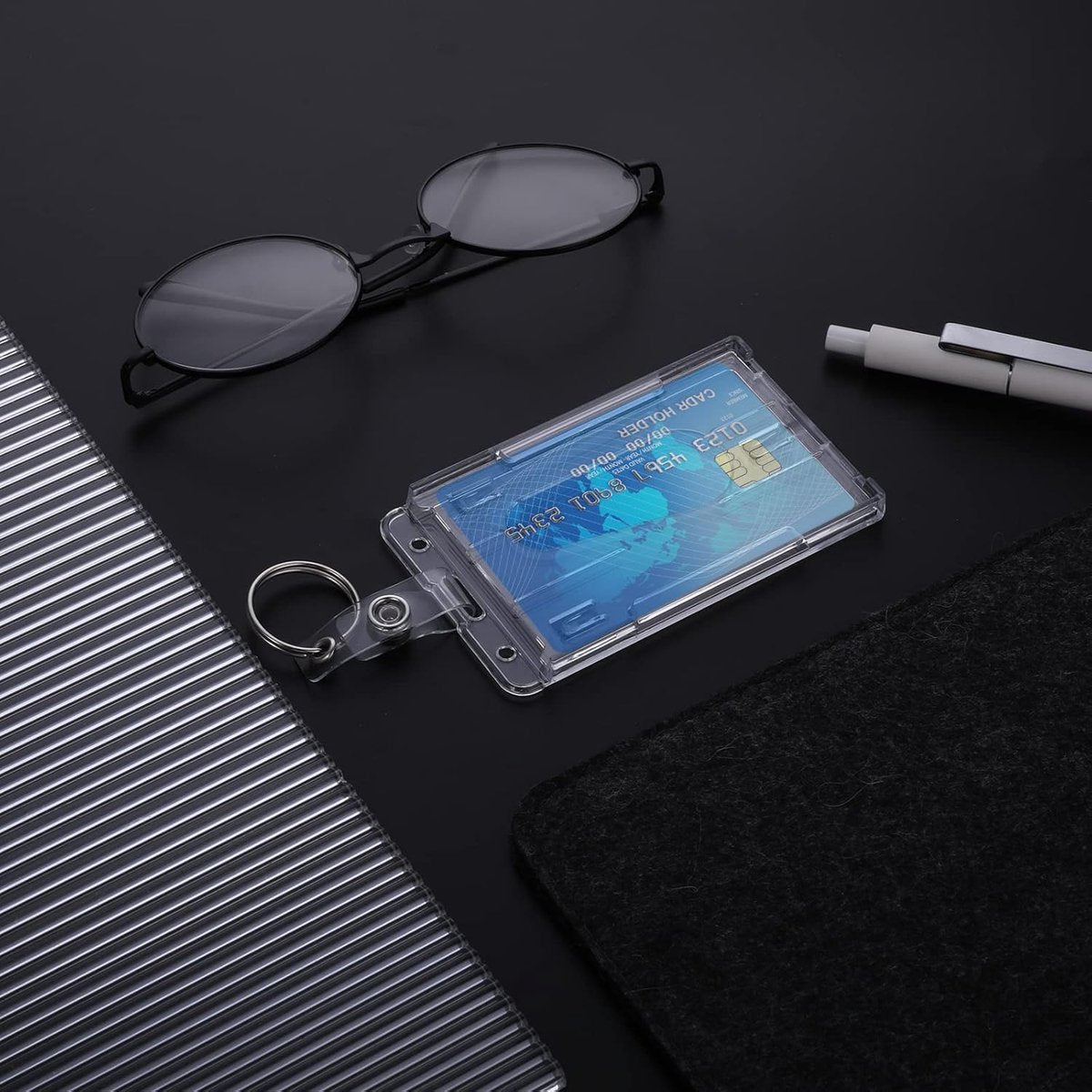 ID card holders with keychains - 2-pack - Durable ID card holders - Keychains - Transparent card protectors - V1188-MS101-00655-1