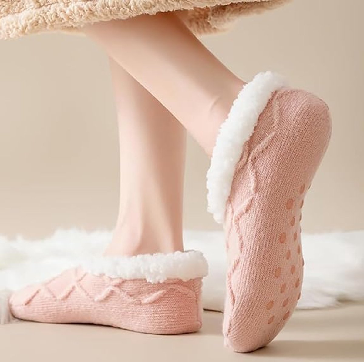 Women's Slipper Socks - Winter Warmth - Fluffy Sherpa lining - Ultra-comfortable for bare feet - One size V1188-MS101-00813-1