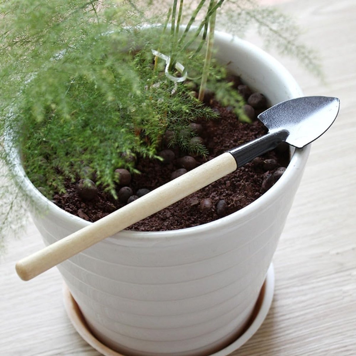 3-piece mini garden tool set - for pots and plants - Wooden handle design - Shovel, rake, and soil shovel - V1188-MS101-00875-1