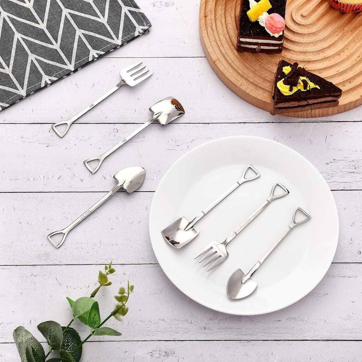 9-Piece Silver Dessert Cutlery Set - Stainless Steel - 3 Spatulas/3 Pointed Spoons/3 Spoons V1188-MS101-01052-1