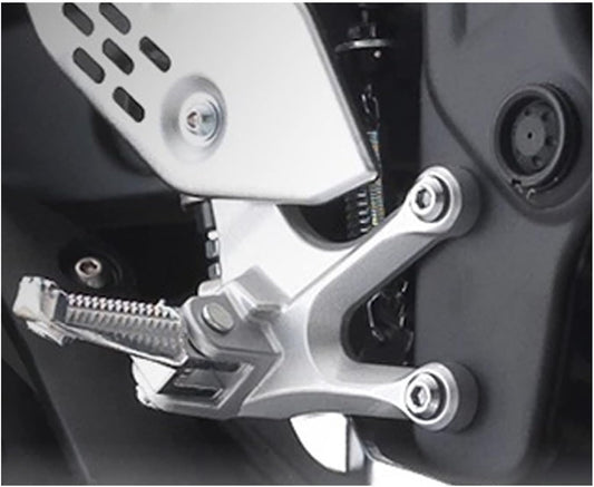 Front Footrest Foot Peg Pedal Compatible with Yamaha YZF R25 R3 MT25 MT03 2014-2023 Motorcycle Bracket (Color V1188-WTJ-LZZ-01482