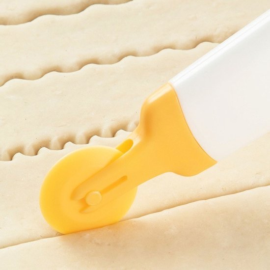 4-in-1 Flower-Shaped Dough Cutter - Multifunctional Dough Cutter - Rotary Cutter - Baking Kitchen Decorating V1188-ZXY-131-584