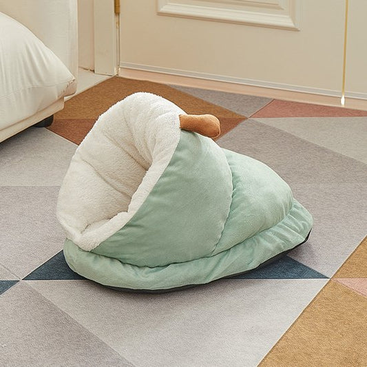 Cat Bed - Comfortable Slipper-Shaped Cat Bed - Semi-Closed Pet Den - Suitable for Indoor Cats and Small Dogs V1188-ZXY-131-767