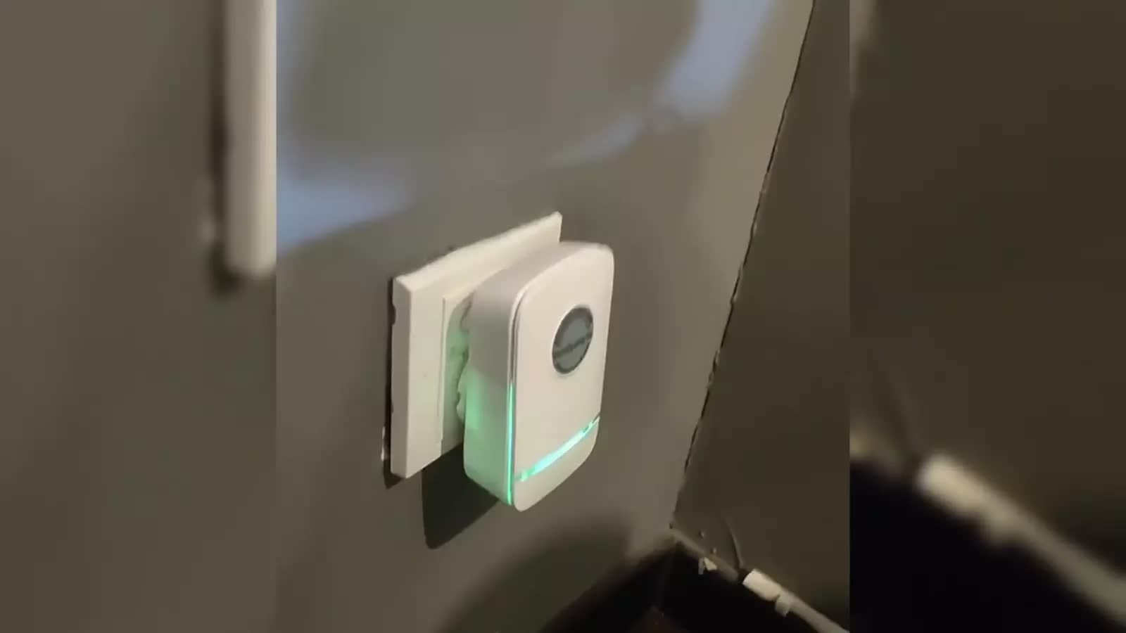 4 Pack Power Saver Elon Musk, 30KW 90V-250V Stop-Watt Energy Saving Device New V1189-LWWAL-20260327-03333