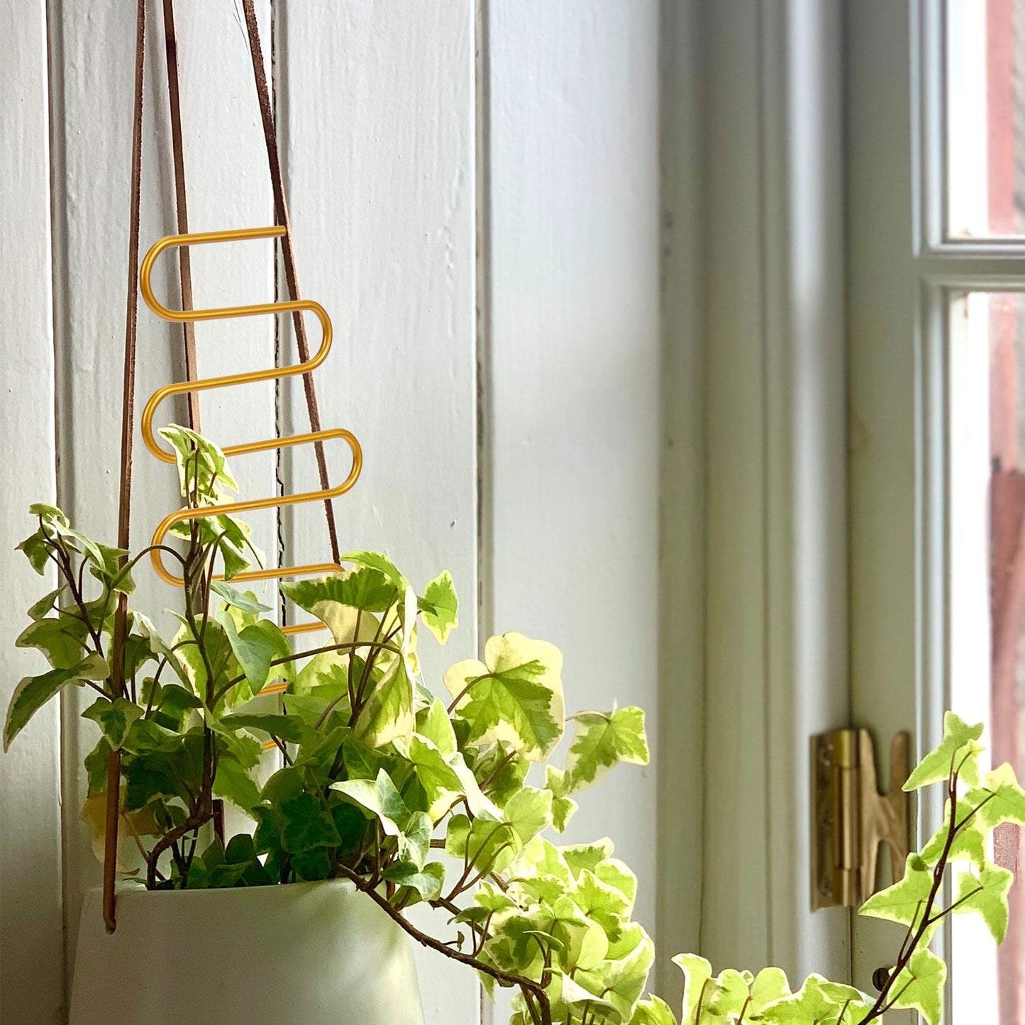 SWETRACE 2Pcs Curved Shape Iron Garden Trellis for Indoor Potted Plants Home Decorative Support 13.4x4.1in V1189-LWWAL-20260327-03685